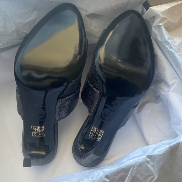 VERSACE NEW WITH TAG - Picture 4 of 13